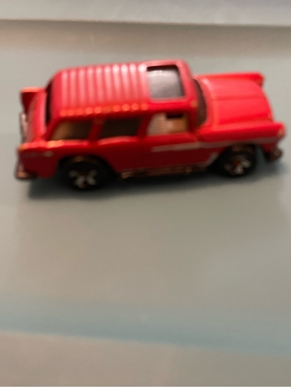 Hot Wheels Classic Red Chevy Nomad 1969 Mattel toy car